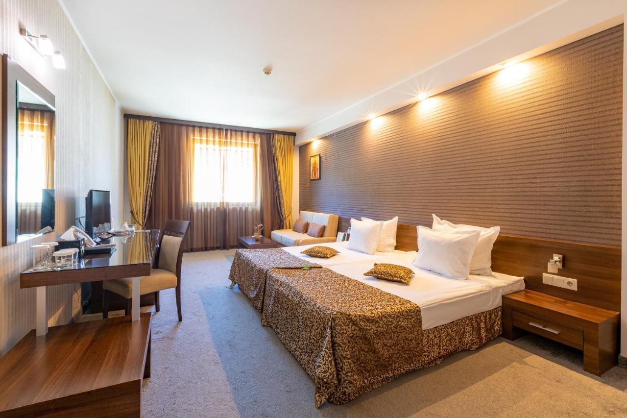 Spa Hotel Persenk Devin Exterior photo